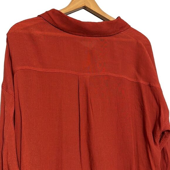 Torrid Blouse Top Woman’s Size Large Button-Down Red Roll Tab Sleeves Flowy - Picture 7 of 11